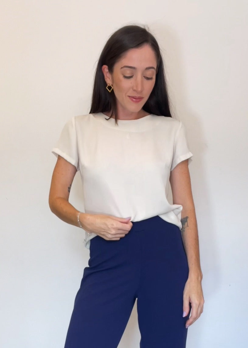 Blusa Manga Curta Crepe Fiorella Gelo