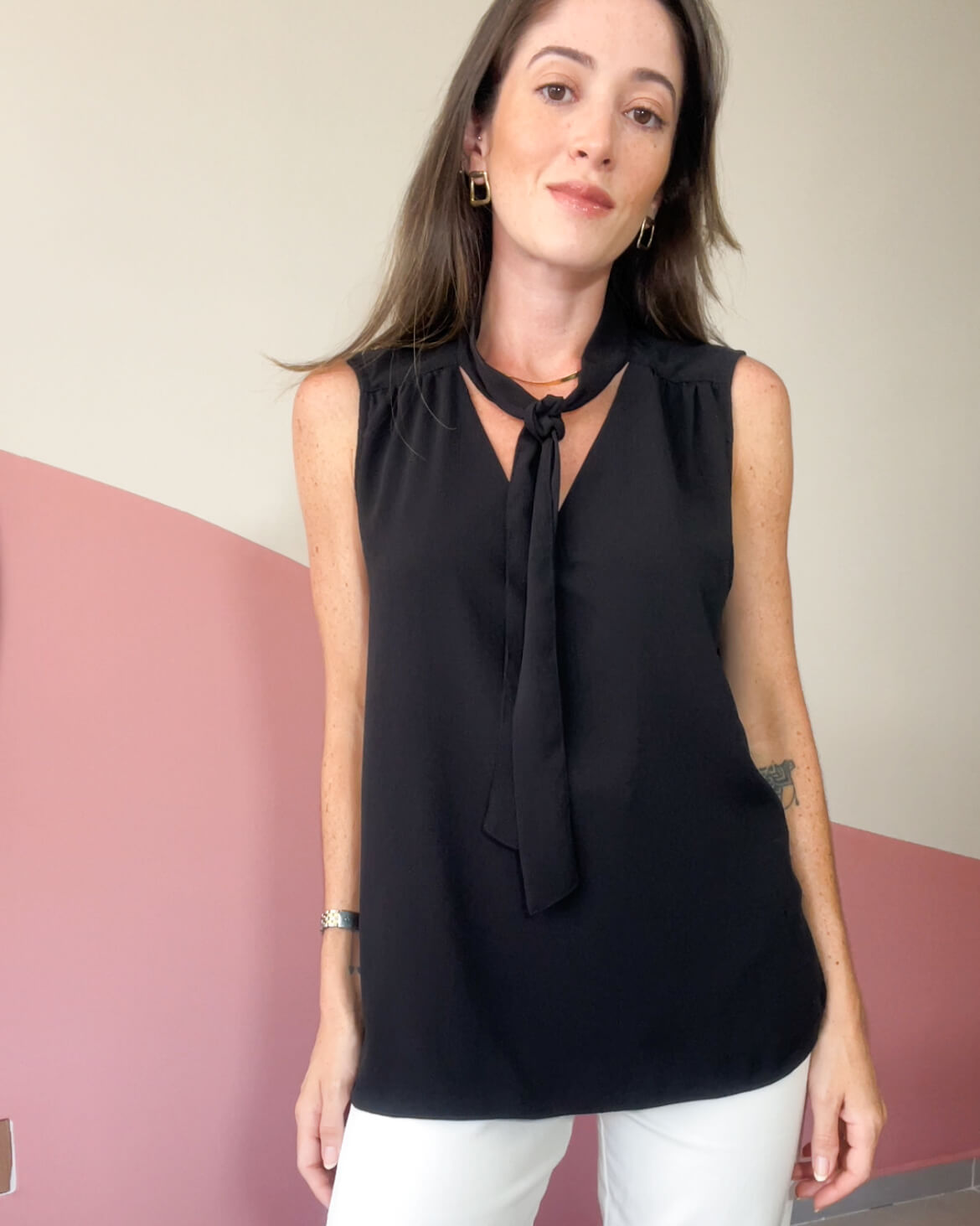Blusa Regata Texturizada Decote Laço Valéria Preto