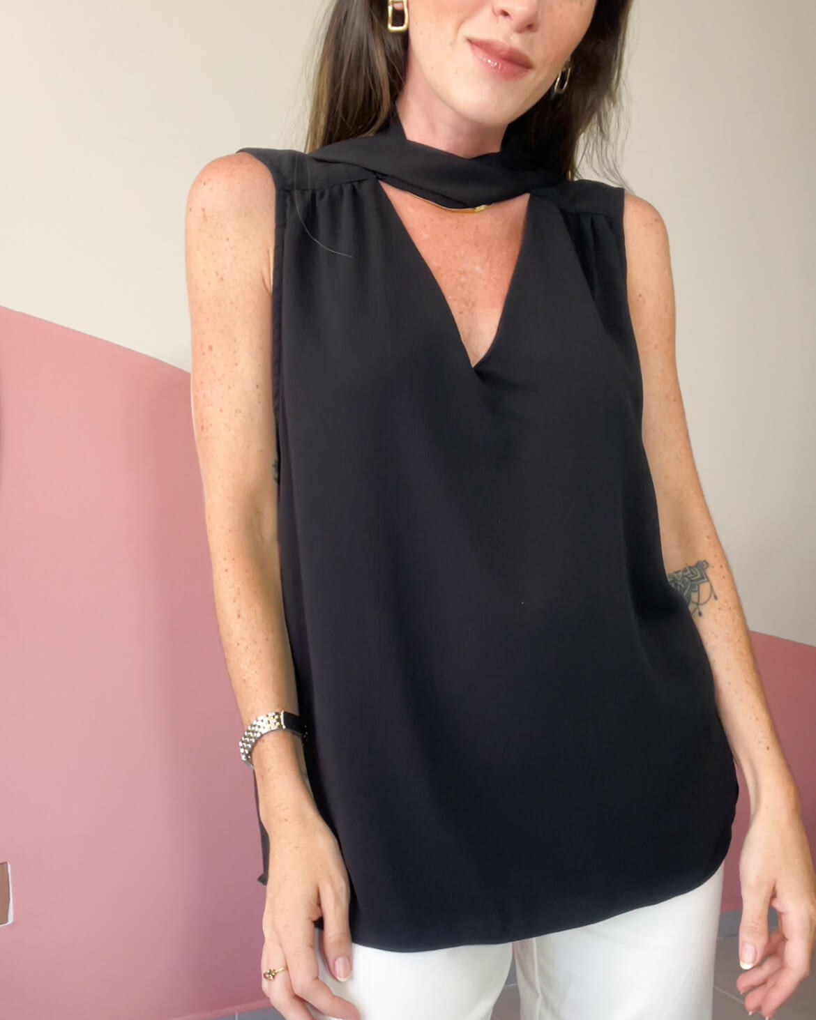 Blusa Regata Texturizada Decote Laço Valéria Preto