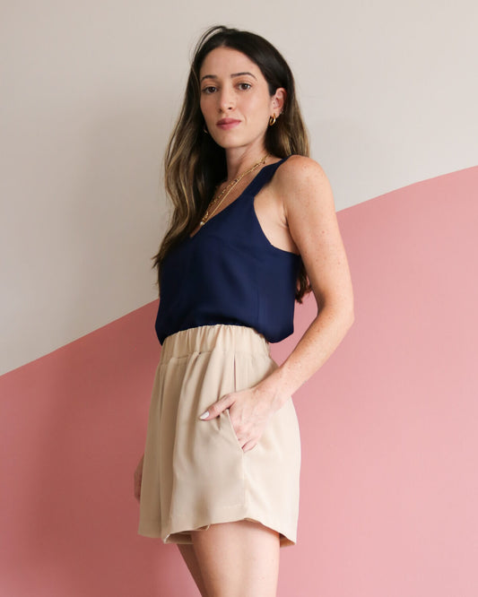 Short Texturizado com Elástico Samanta Bege