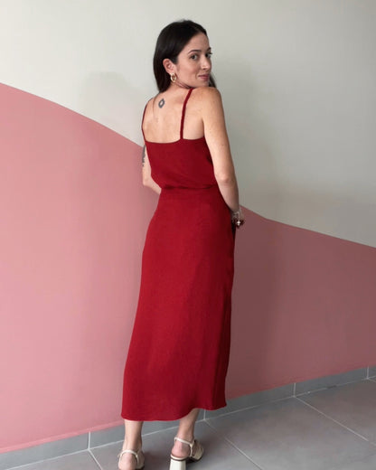 Saia Midi Eloá Vermelho Escuro