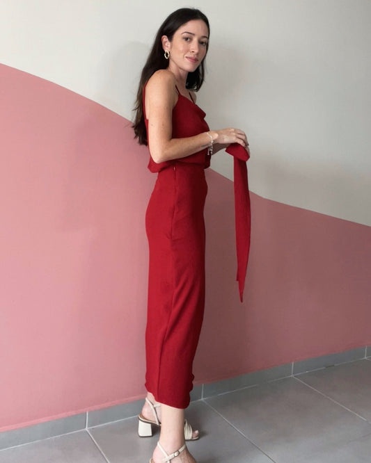Saia Midi Eloá Vermelho Escuro