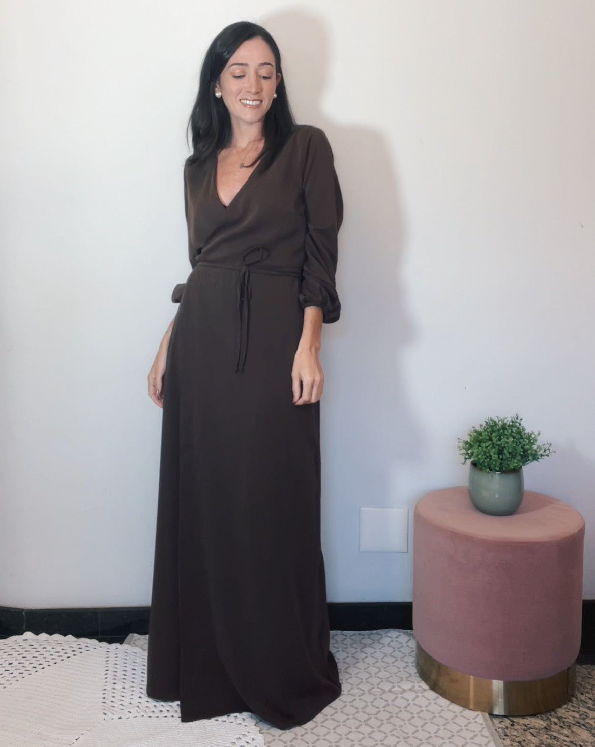 Vestido Transpassado Longo Cláudia Marrom