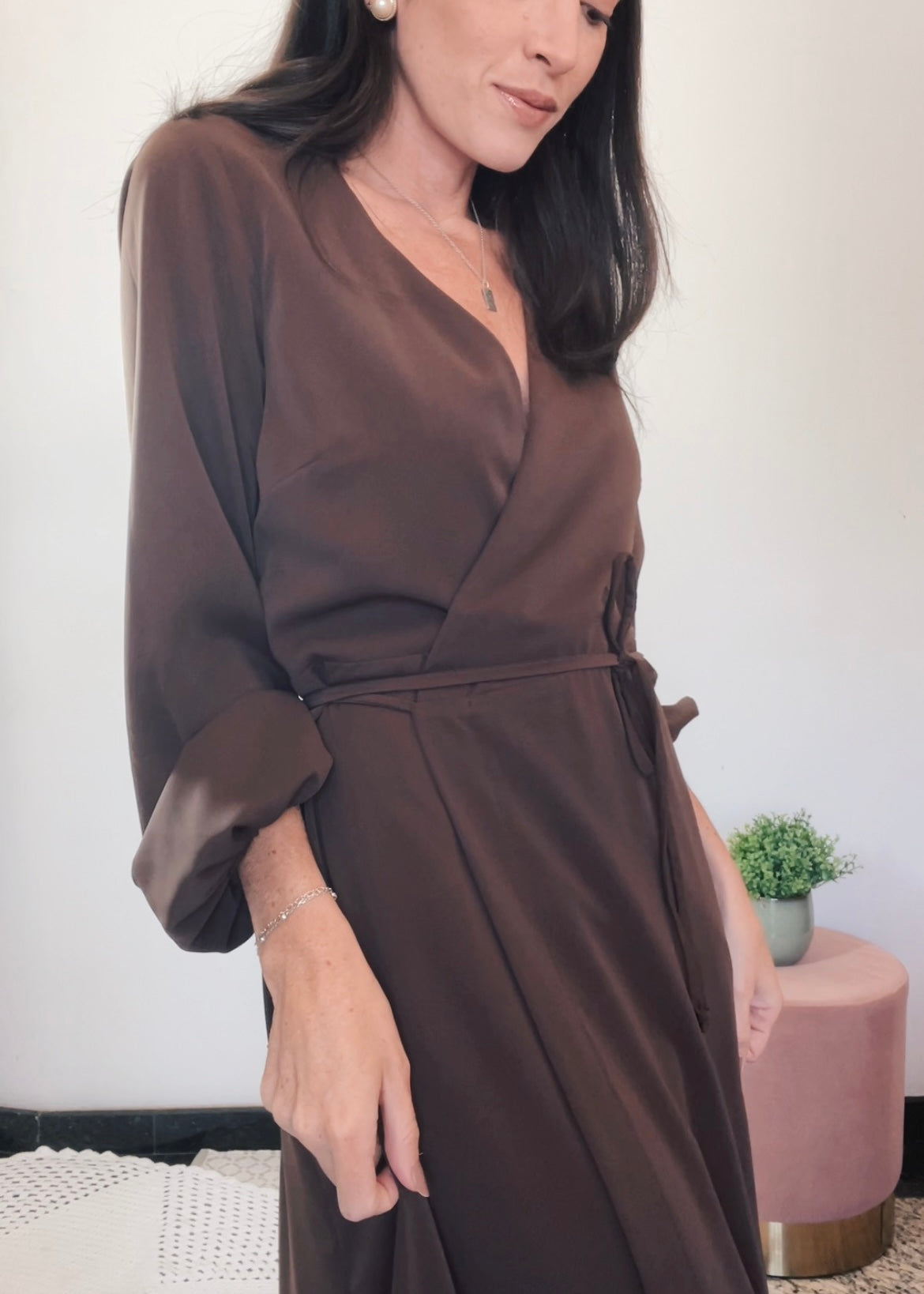 Vestido Transpassado Longo Cláudia Marrom