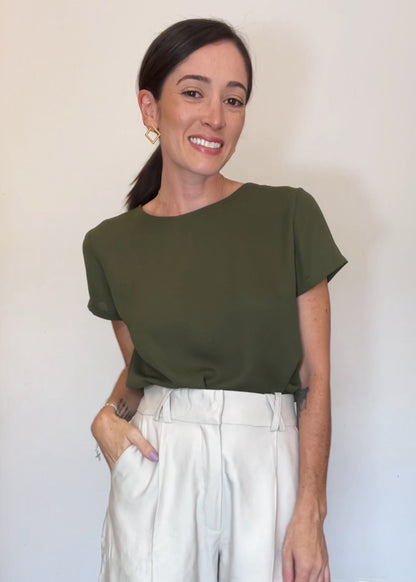 Blusa Manga Curta Crepe Fiorella Militar