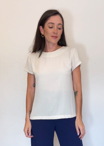 Blusa Manga Curta Crepe Fiorella Gelo