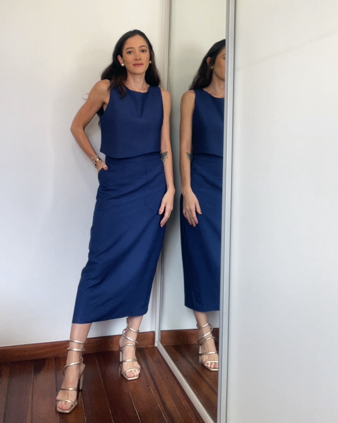 Saia Midi com bolsos Patrícia Azul Safira