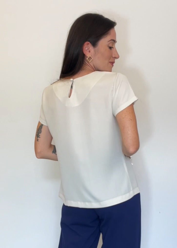 Blusa Manga Curta Crepe Fiorella Gelo