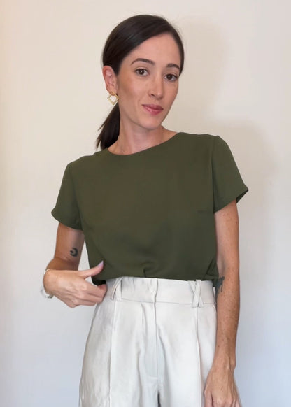 Blusa Manga Curta Crepe Fiorella Militar