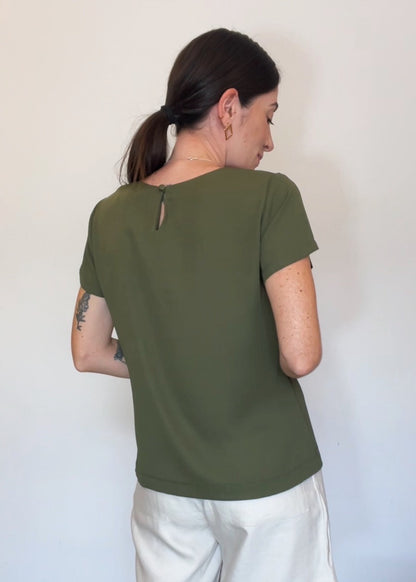Blusa Manga Curta Crepe Fiorella Militar