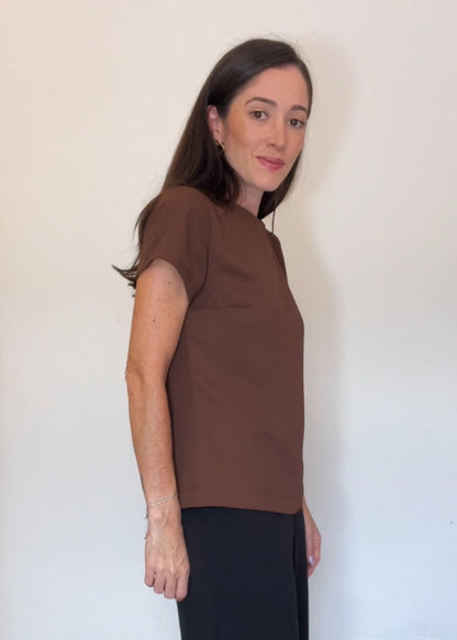 Blusa Manga Curta Crepe Fiorella Marrom
