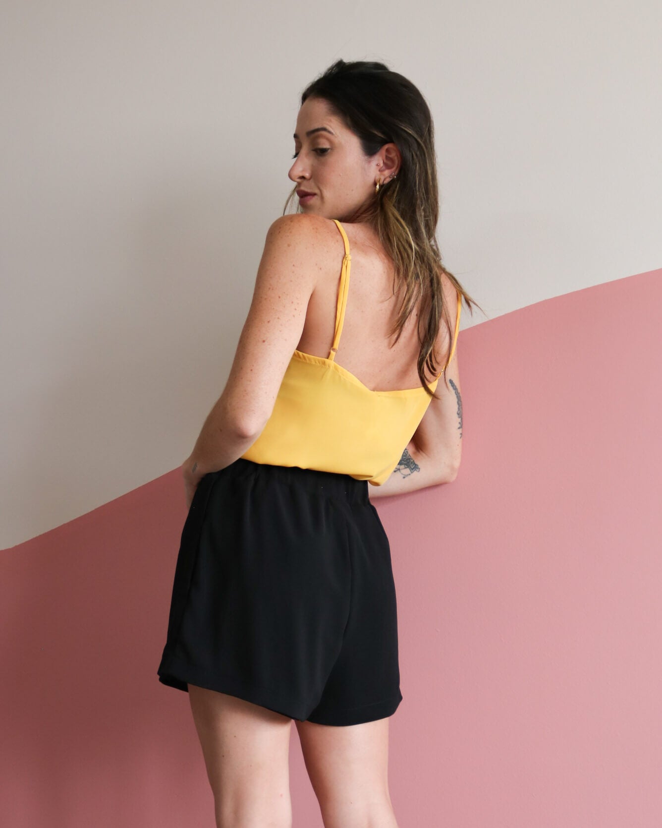 Short Texturizado com Elástico Samanta Preto
