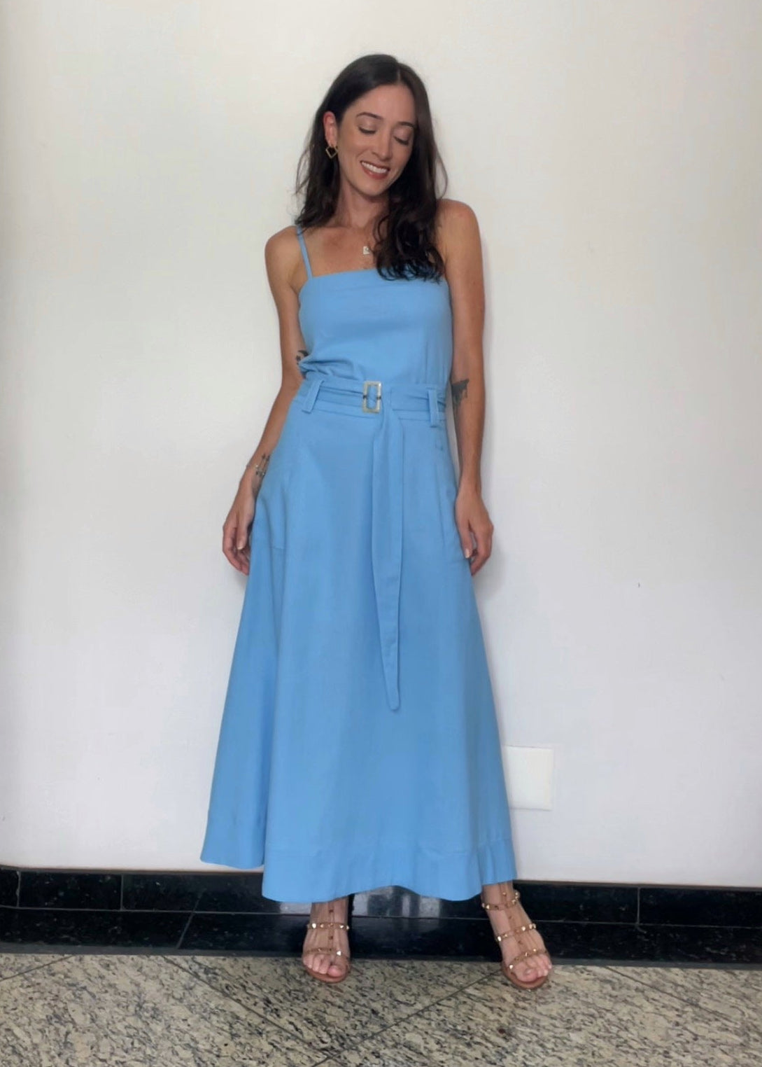 Saia midi Evasê Giovanna Azul Hortênsia